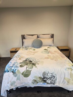 1 bedroom, WiFi, bed sheets - A Gem In Ascot is situated in Invercargill. (Invercargill)