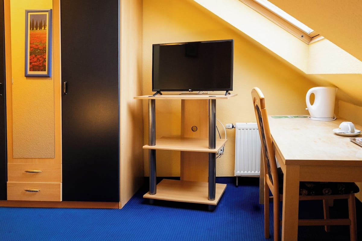 Basic Single Room