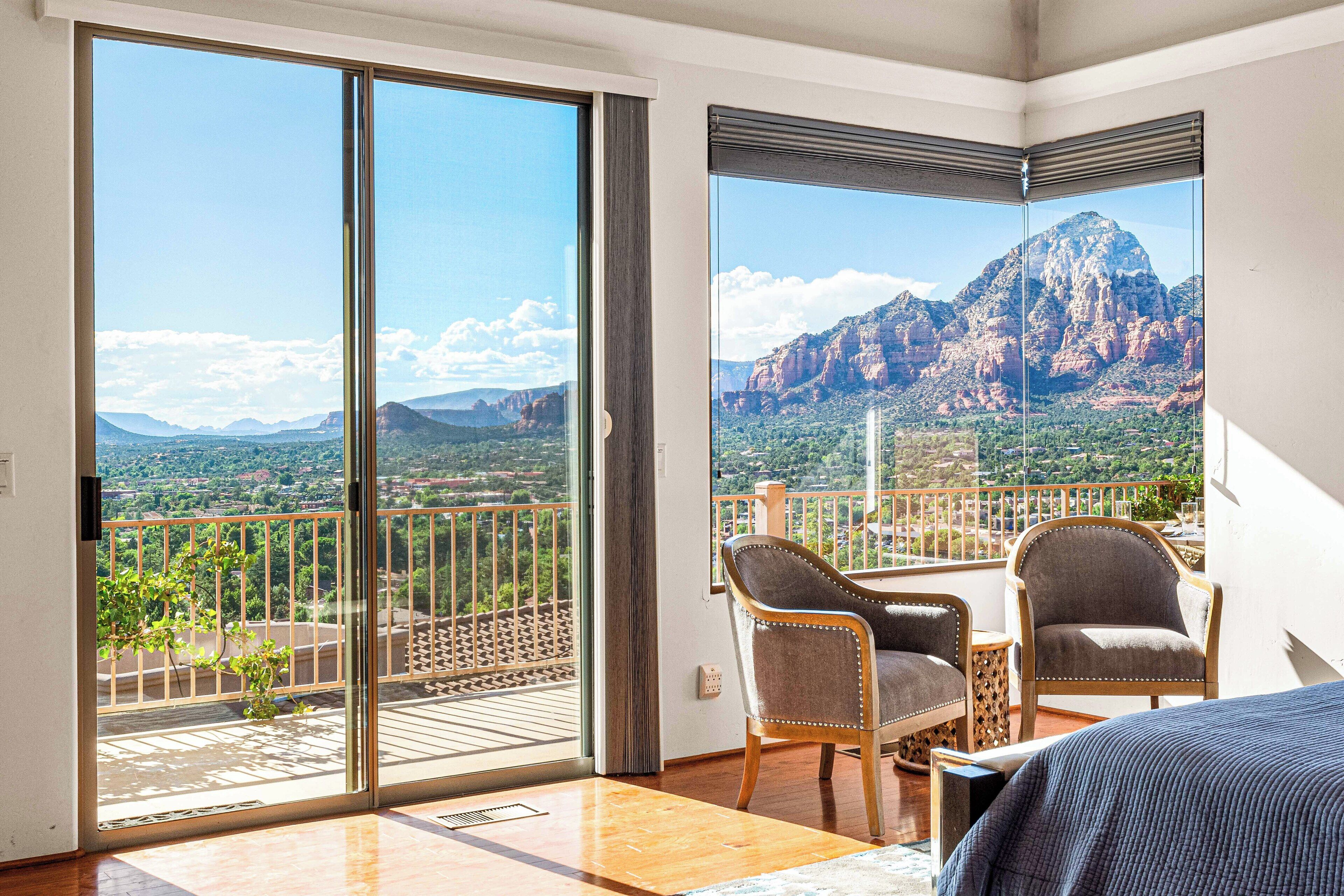 8 habitaciones, escritorio y tabla de planchar con plancha 