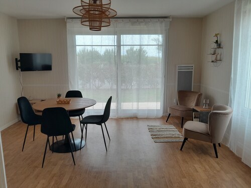 Studio en Front de mer Avec Jardin et Parking. Animal de Compagnie Accepté