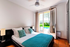 4 bedrooms, iron/ironing board, free WiFi, bed sheets