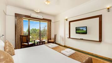 Deluxe Double Room, Pool View | Free WiFi