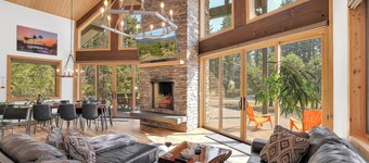 Knotty Pines in Donnelly | Luxe Cabin Bordering Tamarack | Room for Toys | Hot Tub