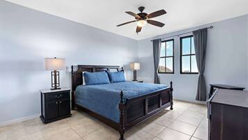 3 bedrooms, iron/ironing board, WiFi, bed sheets