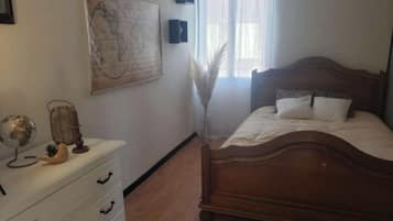 3 bedrooms, iron/ironing board, travel crib, WiFi