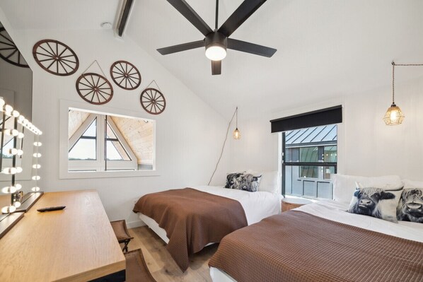 3 Schlafzimmer, Schreibtisch, kostenloses WLAN, Bettwäsche