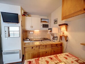 Frigorifero, microonde, forno, lavastoviglie