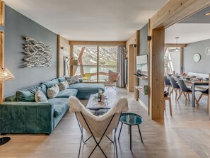 TV - Premium 4* Apartment - 5 rooms for 8 people with Wifi (Tignes)