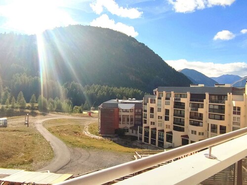 Appartement cosy au pied des pistes avec grand balcon à Isola 2000
