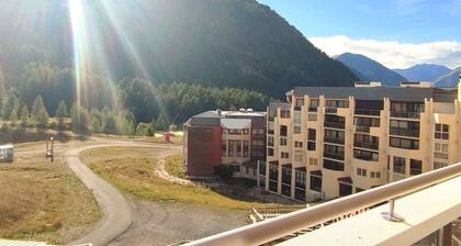 Appartement cosy au pied des pistes avec grand balcon Ă Isola 2000