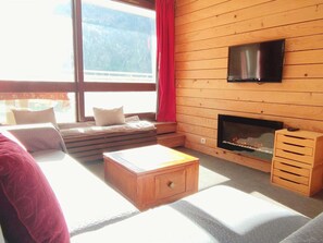 Televisor i llar de foc