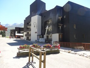 Exterior - Charming 3-room in Les Menuires - Ski-in/ski-out, Parking, Wifi (Les Menuires)