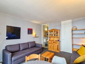 TV - Bright studio with balcony - Near slopes and shops (Flaine)