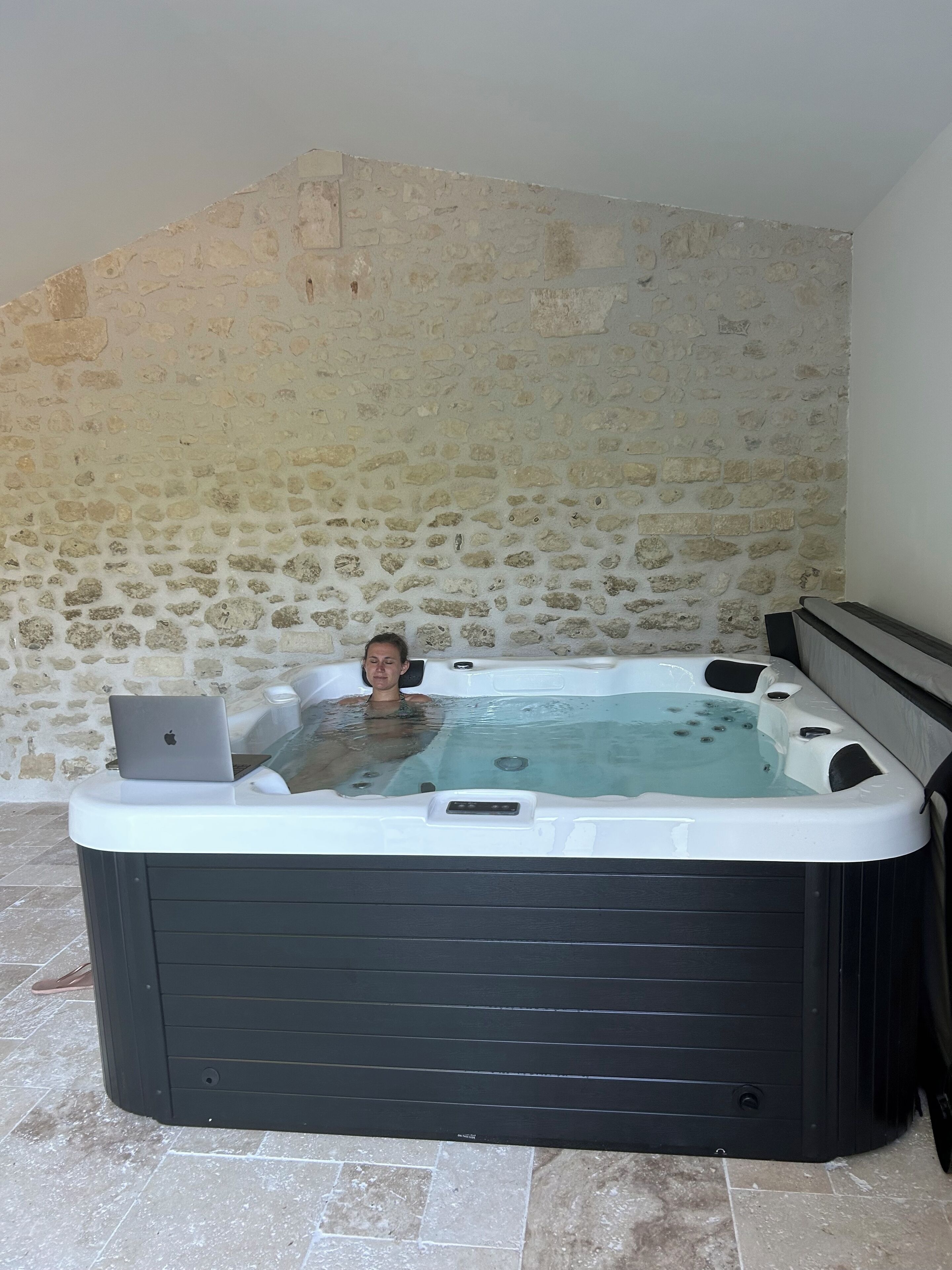 Tina de hidromasaje interior