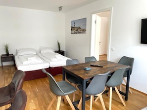 Appartement, 2 chambres | 2 chambres, chambres insonorisées, Wi-Fi gratuit, draps fournis
