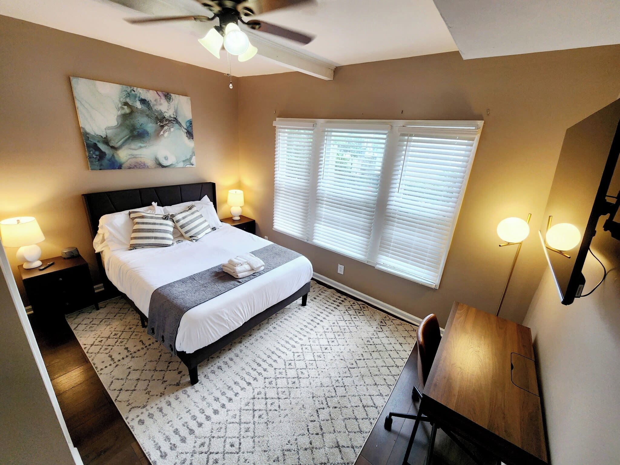 Charming Private Room in a Quiet Shared House