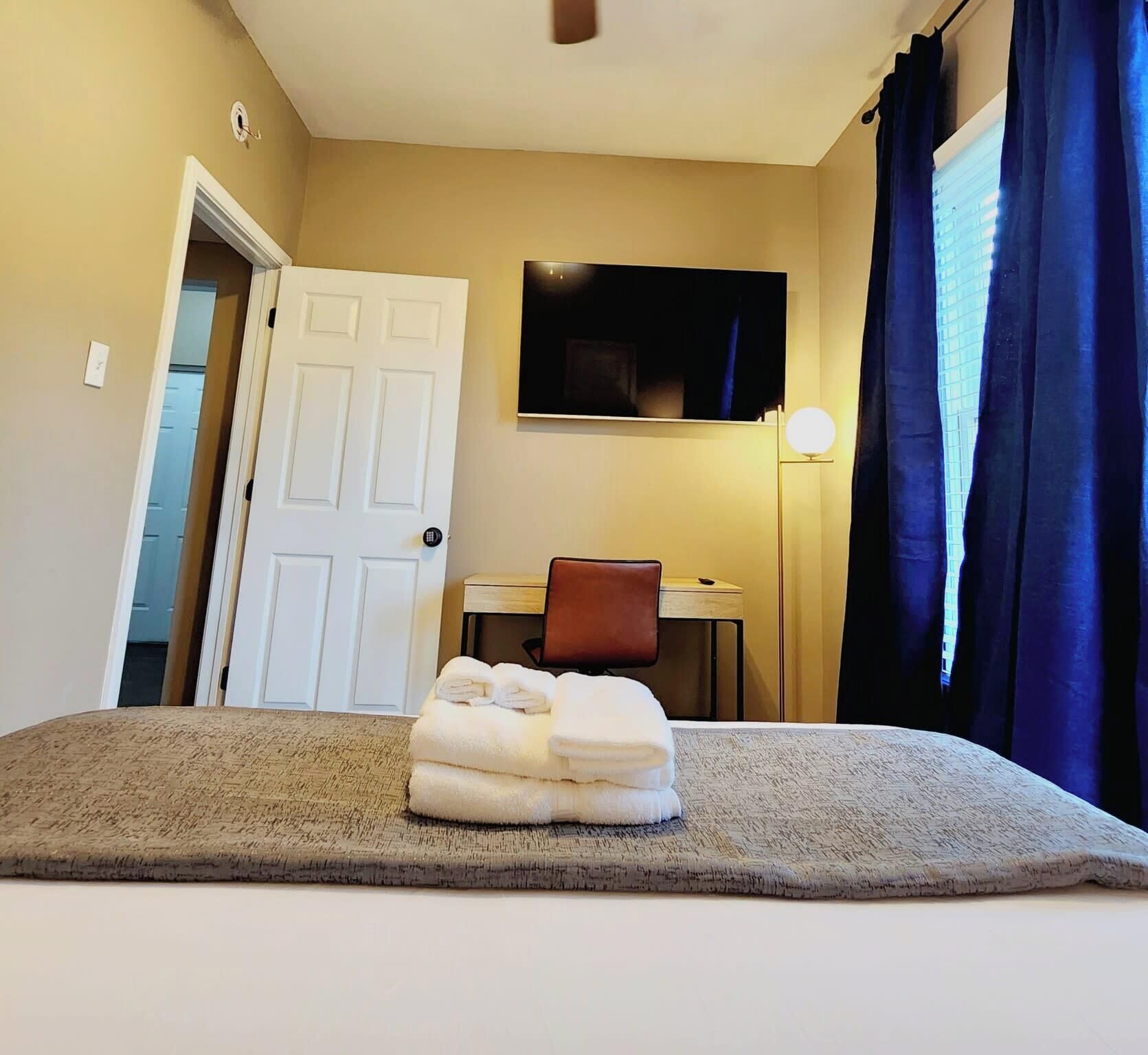 Welcoming Private Room in a Spacious Lafayette Shared House