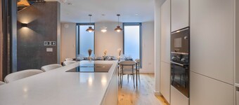 Luxury Townhouse 4BR I Roof Terrace I Parking