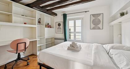 Duplex Spacieux Quartier Latin: Découvrez l'Art, la Culture, l'Histoire de Paris