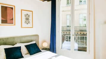 1 slaapkamer, een bureau, een strijkplank/strijkijzer, gratis wifi