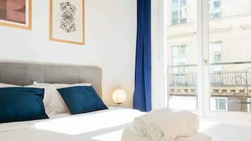 1 slaapkamer, een bureau, een strijkplank/strijkijzer, gratis wifi