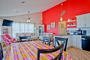 Smart TV - Tropical Breeze / 228 W Dolphin Drive (Oak Island)