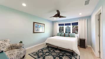 4 bedrooms, desk, iron/ironing board, WiFi