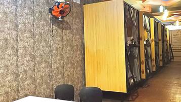 Kabin | 1 kamar tidur, seprai premium, meja kerja, dan ruang kerja ramah laptop