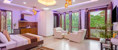 Bureau, rideaux occultants, chambres insonorisées