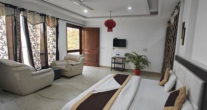 Hotel Ashiyana Elite