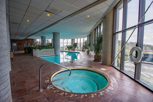 2-bed, 2-bath condo- top of Sugar Mnt breathtaking long-range mountain views