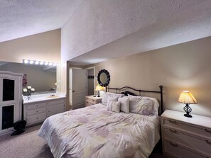 3 bedrooms, free WiFi, bed sheets - Location, location, location..walking distance to Sugar Mountain's ski resort (Sugar Mountain)