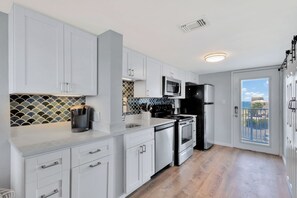 Fridge, microwave, oven, stovetop - Paradise, Tropical Resort Style Condo, Bay & Gulf Views, Private Beach Access (Gulf Shores)
