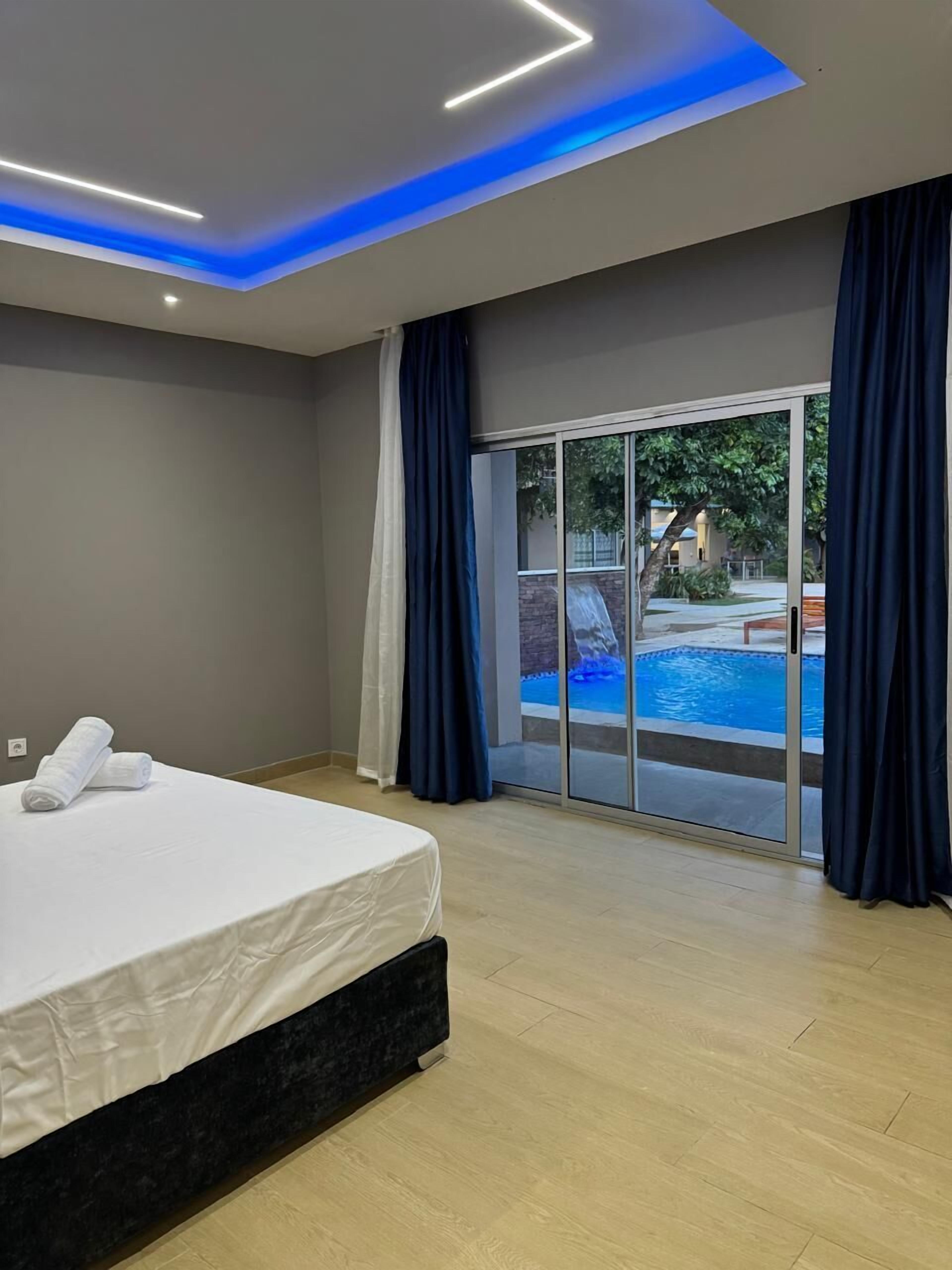 Design Room | Desk, free WiFi, bed sheets