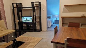 舒适公寓, 庭院景观 | 1 多间卧室、免费 WiFi、床单