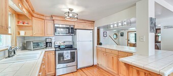 Pet-friendly Home w/ Beach in Northville!