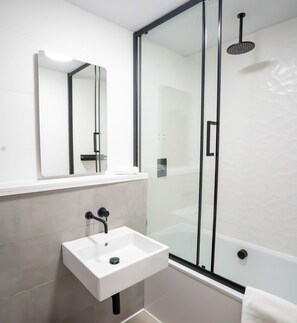 4 habitaciones y acceso a internet 