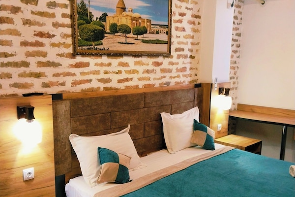 Kahden hengen standard-huone, kaupunkinäköala | Ilmainen Wi-Fi