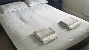 3 Schlafzimmer, Bügeleisen/Bügelbrett, WLAN, Bettwäsche