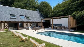 Piscine extérieure, piscine chauffée