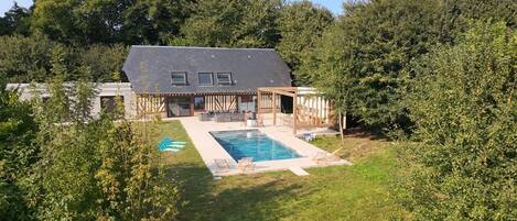 Piscine extérieure, piscine chauffée