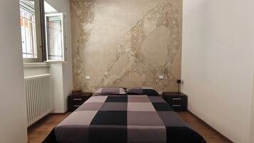 1 bedroom, iron/ironing board, travel crib, WiFi