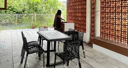 Charming 2-bedroom villa with WiFi, AC in enchanting Kochi