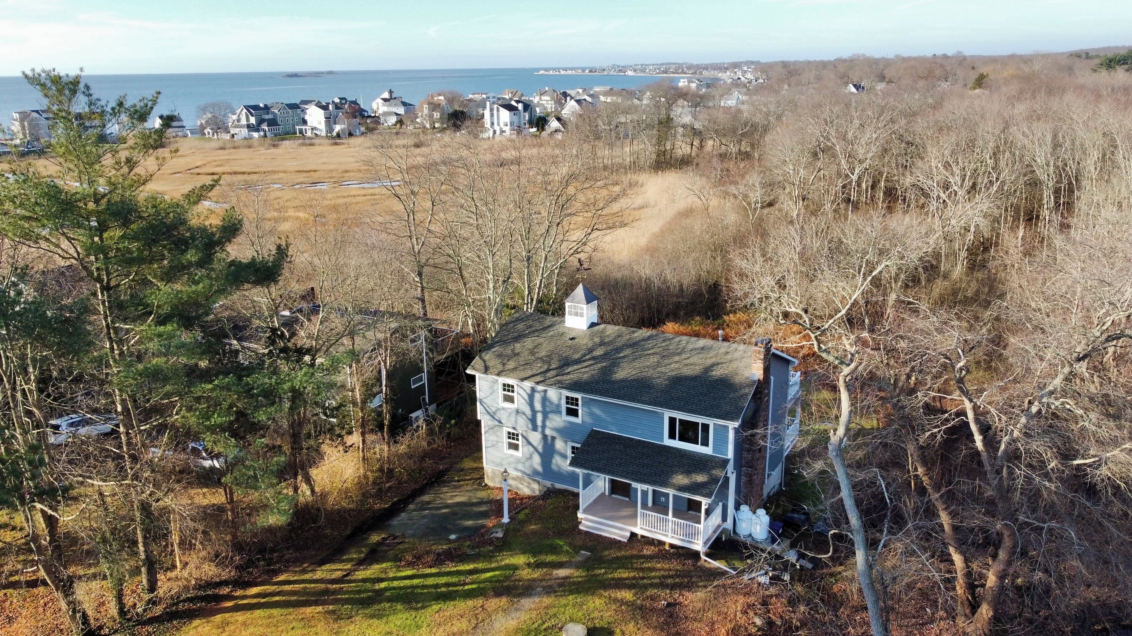 Sunset Skies: walk to Water's Edge, 2 homes in 1, pet-friendly, fully redone!