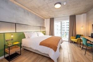Laptop workspace, soundproofing, free WiFi - Fort40 Guesthouse (Sliema)