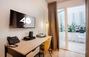 Room, Courtyard View | Laptop workspace, soundproofing, free WiFi - Fort40 Guesthouse (Sliema)