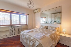 3 dormitoris, caixa forta a l'habitació i un bressol de viatge 