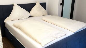 3 bedrooms, desk, free WiFi