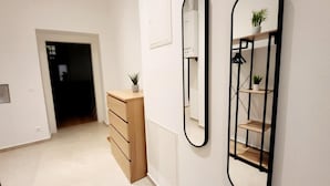 Apartment, 3 Bedrooms | Kalis bunyi, Wi-fi percuma 