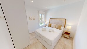 1 chambre, fer et planche à repasser, Wi-Fi gratuit, draps fournis